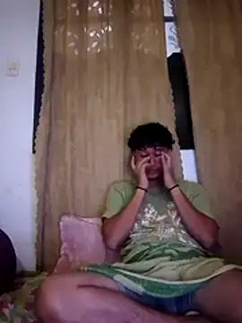 Snapshot of Alex_boy20 chatting on November 2025 01:38:01 AM Alex boy20 online show from November 2025 01:38:01 AM