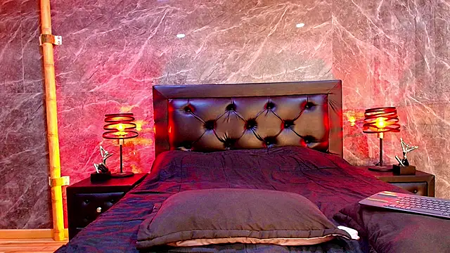 Sasha Larsen online show from December 2025 03:55:01 AM