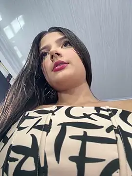 EmmiiGlow online show from February 2026 08:38:01 PM