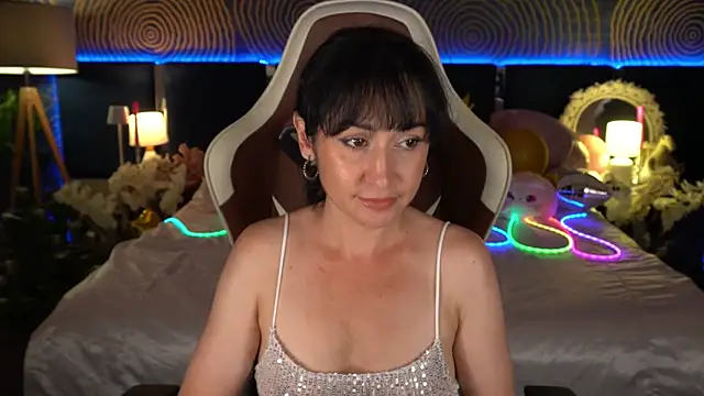 CarolinaaFoxyyy online show from July 2026 03:32:01 PM