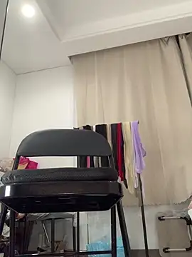 hoho-is online show from April 2026 01:47:01 PM