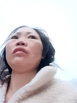 blonde blg online show from February 2026 11:45:01 PM