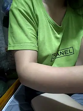 Snapshot of Zahra_2k1 chatting on November 2025 10:09:02 PM Zahra 2k1 online show from November 2025 10:09:02 PM