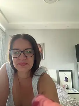 Snapshot of Milana8263 chatting on May 2026 06:32:01 AM Milana8263 online show from May 2026 06:32:01 AM