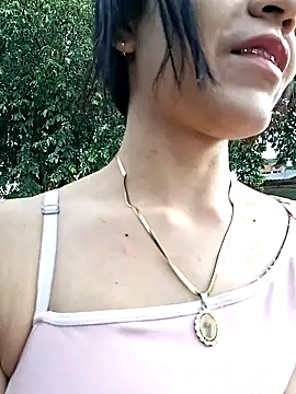 Skinny Wet online show from November 2025 12:48:02 PM