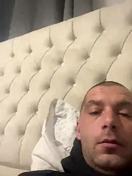 Snapshot of Kinkycouple142 chatting on November 2025 03:45:01 PM Kinkycouple142 online show from November 2025 03:45:01 PM