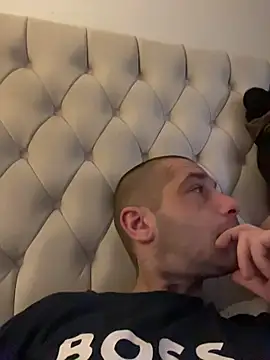 Kinkycouple142 online show from February 2026 09:19:01 PM