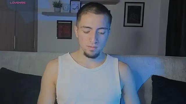 AresMassimoX online show from November 2025 04:12:02 AM