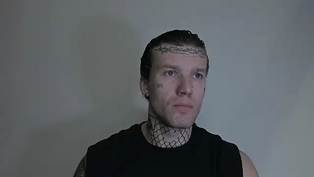 Snapshot of Huntall77 chatting on November 2025 02:21:01 AM Huntall77 online show from November 2025 02:21:01 AM