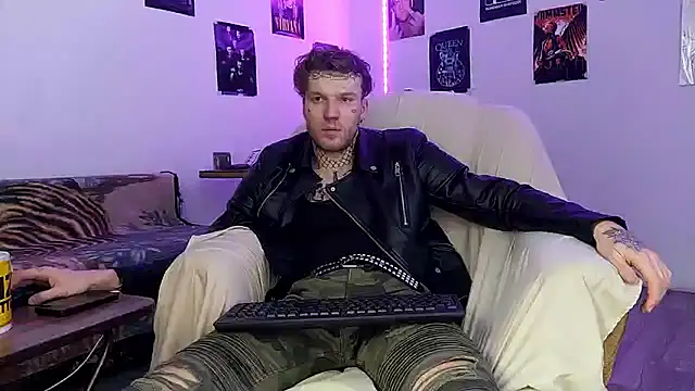 Huntall77 online show from January 2026 05:27:02 PM