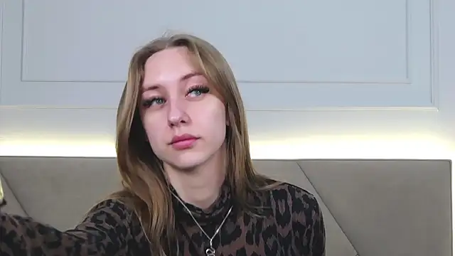 RachaelCute online show from December 2025 04:19:01 AM