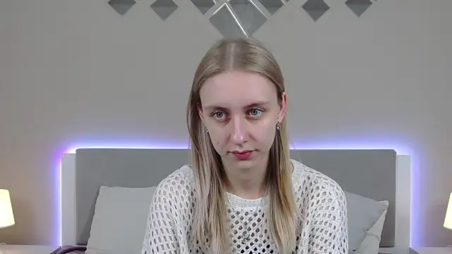 RachaelCute online show from April 2026 12:03:02 PM