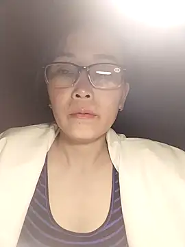 Feeling-hot online show from November 2025 01:44:01 PM