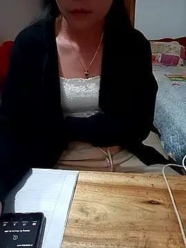 Feeling-hot online show from December 2025 03:52:02 PM