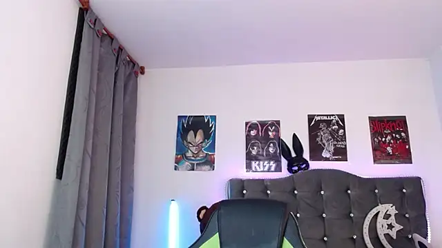 Snapshot of lunabritton1 chatting on February 2026 02:16:01 AM lunabritton1 online show from February 2026 02:16:01 AM