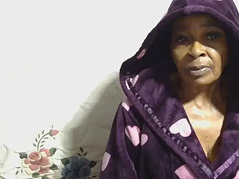 GucciladyXXXX online show from February 2026 06:20:01 AM