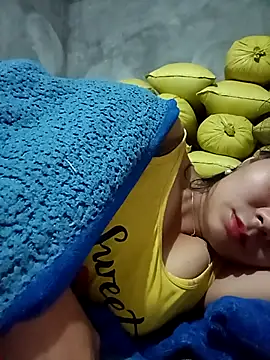 vangkt-cute online show from December 2025 10:47:02 PM