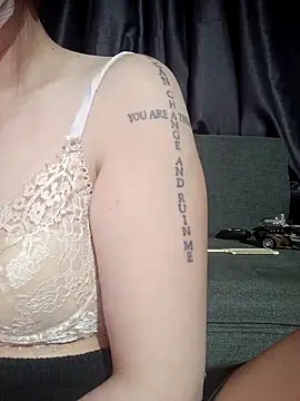 MiHeni online show from February 2026 03:18:02 PM