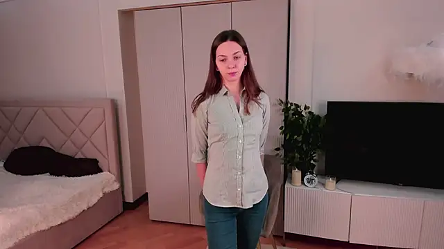 Snapshot of MerrileeFondren chatting on November 2025 07:08:01 AM MerrileeFondren online show from November 2025 07:08:01 AM