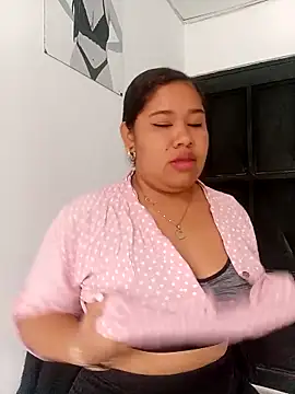 Sarahy- online show from November 2025 12:16:02 PM