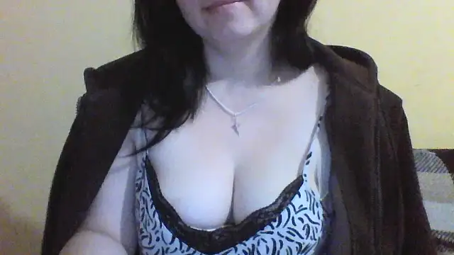 Snapshot of Vitalina282128 chatting on February 2026 10:19:01 PM Vitalina282128 online show from February 2026 10:19:01 PM