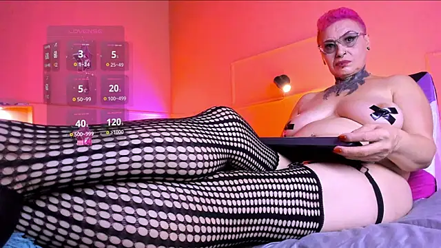 MATURE HARDCORE online show from November 2025 03:05:02 AM