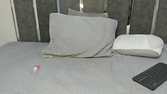 Adam Grey  online show from November 2025 12:05:01 PM