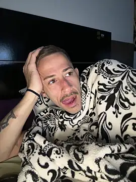 Lucasjandre online show from April 2026 06:55:02 AM