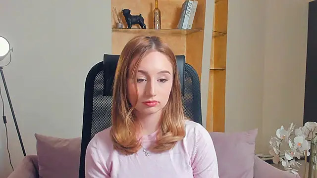 Snapshot of ReinaHenslin chatting on November 2025 08:25:01 AM ReinaHenslin online show from November 2025 08:25:01 AM