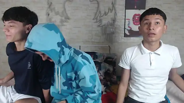 axel milo kairo and noa online show from December 2025 09:13:02 PM