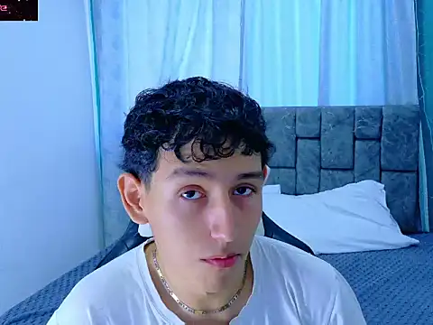 FelipeGonzalezz online show from January 2026 12:21:01 PM