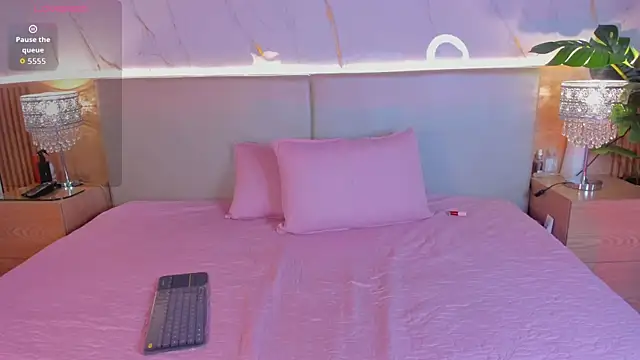 april grey11 online show from November 2025 07:46:02 PM