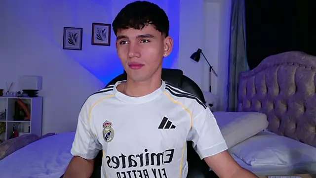 estebanperez 26 online show from April 2026 10:59:01 AM