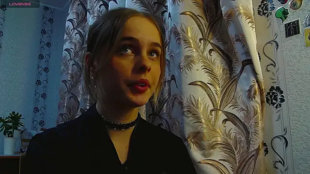 Snapshot of AlicaLOVEalisa777 chatting on December 2025 04:55:02 PM AlicaLOVEalisa777 online show from December 2025 04:55:02 PM