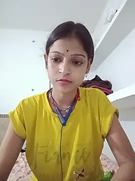 Mohnicute online show from June 2026 06:19:01 PM