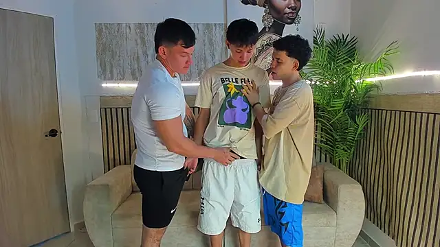 Justingsex1 online show from December 2025 05:46:01 AM