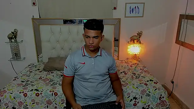 mathews    online show from January 2026 04:15:01 AM