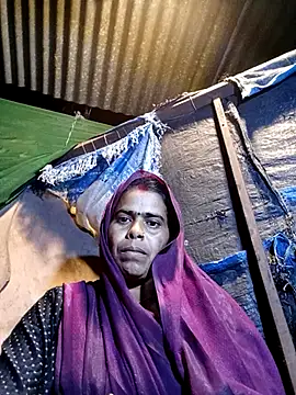 Neetujk online show from November 2025 04:31:02 PM