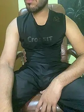 hotyyyyjonny online show from April 2026 04:19:01 AM