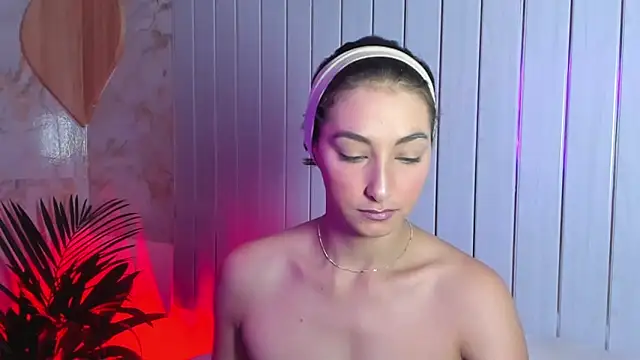 kirakay1 online show from December 2025 10:53:02 AM