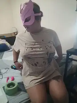 Charliizinpink online show from April 2026 11:47:01 AM