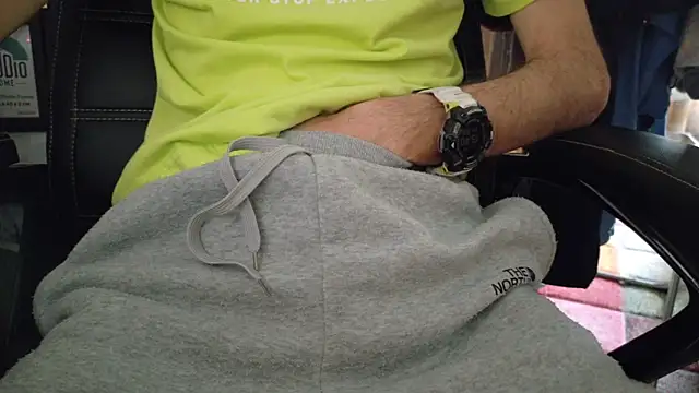 Chrisatmiami online show from March 2026 03:41:01 PM