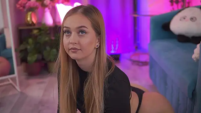 ElyssawetXX online show from February 2026 07:23:02 PM