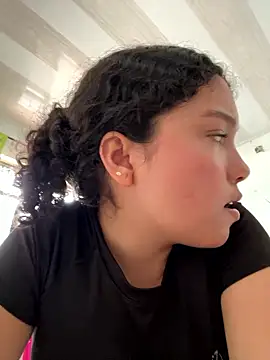 PetiteKattia online show from January 2026 08:11:02 PM