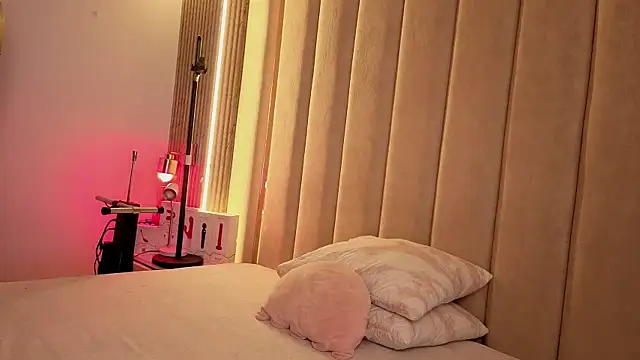 Iamnyxy online show from April 2026 11:33:02 AM