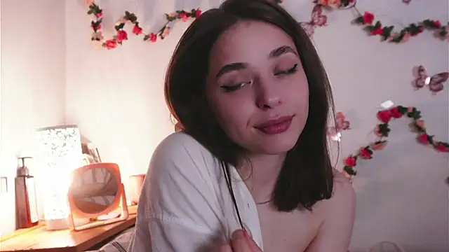 Snapshot of yoyogirlx chatting on April 2026 01:46:02 PM yoyogirlx online show from April 2026 01:46:02 PM