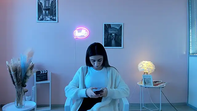 Snapshot of TovaNicometo chatting on November 2025 08:20:01 AM TovaNicometo online show from November 2025 08:20:01 AM