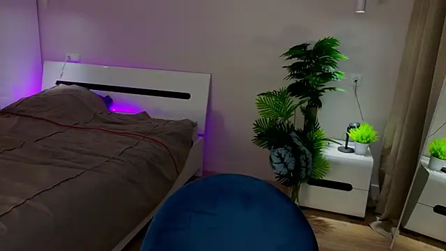 Snapshot of LilyPoetry_ chatting on November 2025 11:55:02 AM LilyPoetry online show from November 2025 11:55:02 AM