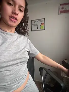 Snapshot of Dreana chatting on February 2026 09:59:02 PM Dreana online show from February 2026 09:59:02 PM