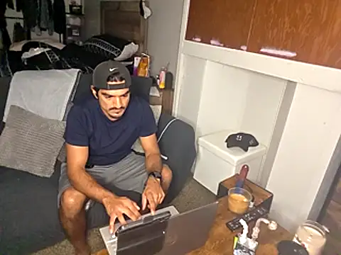 Snapshot of piggylatino chatting on November 2025 05:17:01 AM piggylatino online show from November 2025 05:17:01 AM